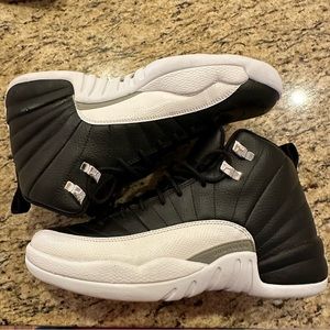 Air Jordan 12 Retros (GS) 7Y/Women 8.5 Black/Varsity Red-White